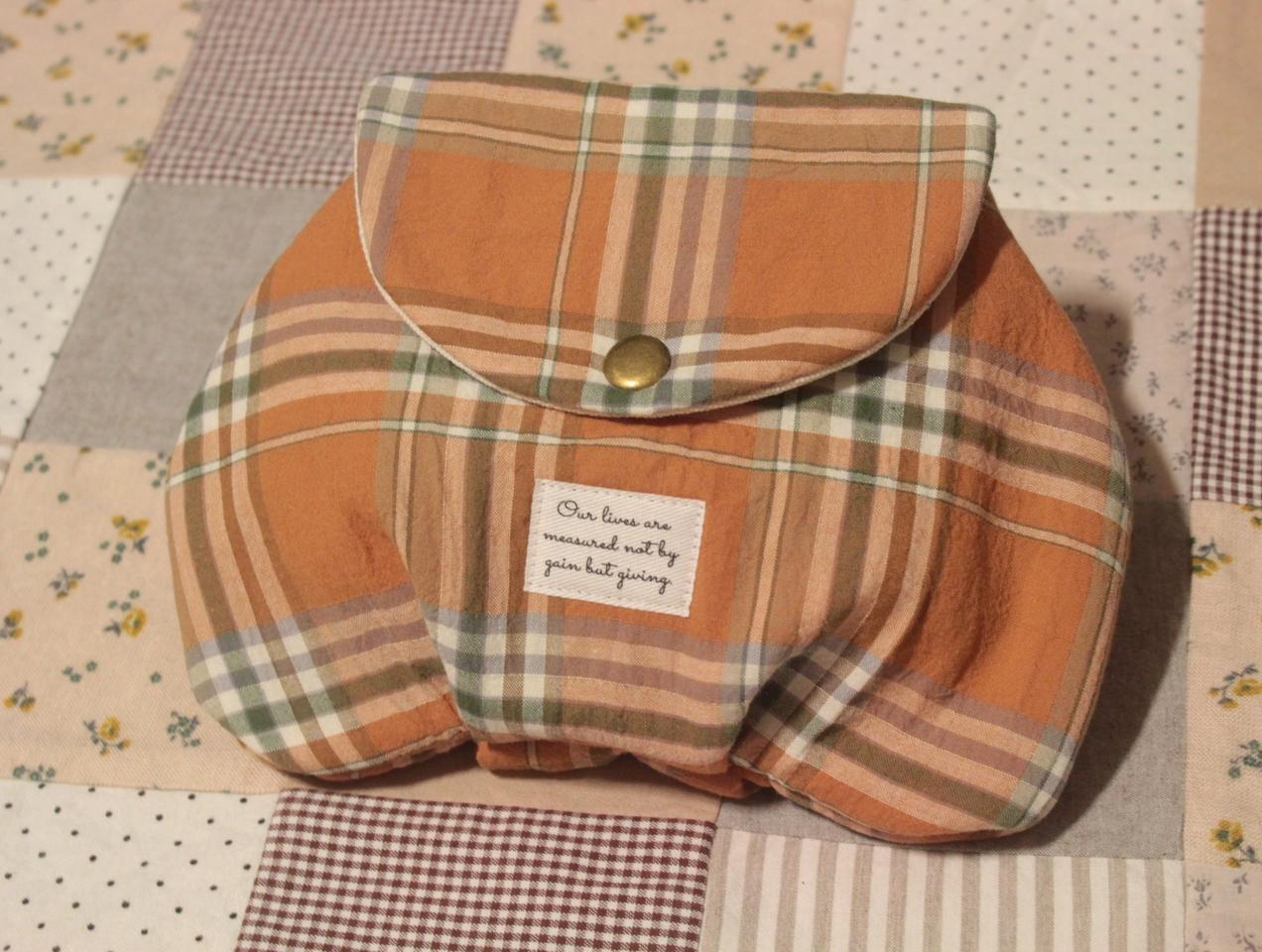 핸드메이드 오렌지 체크 핀턱 파우치