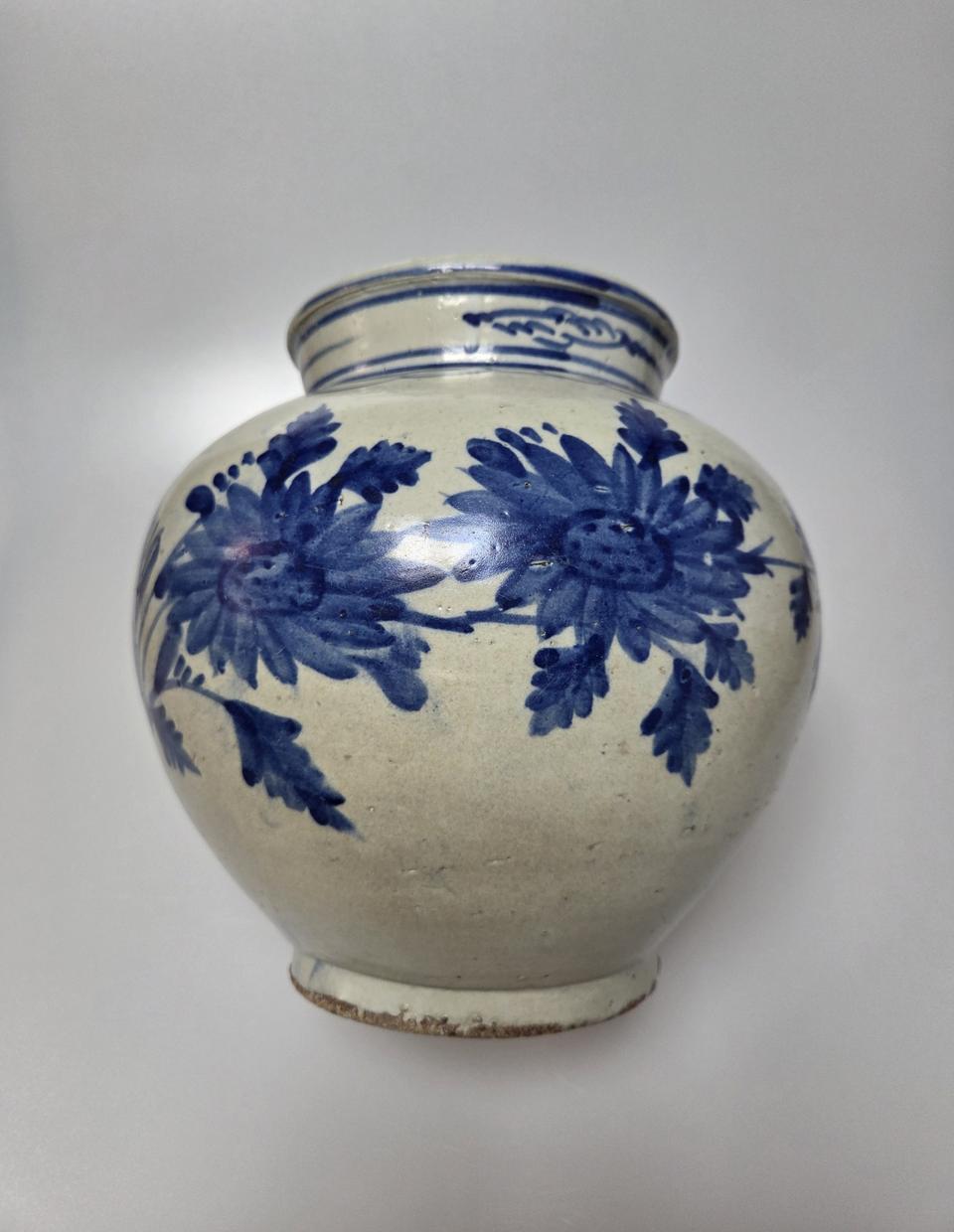 골동품 조선시대 말기 분원 관요사기 청화백자 국화불수문호