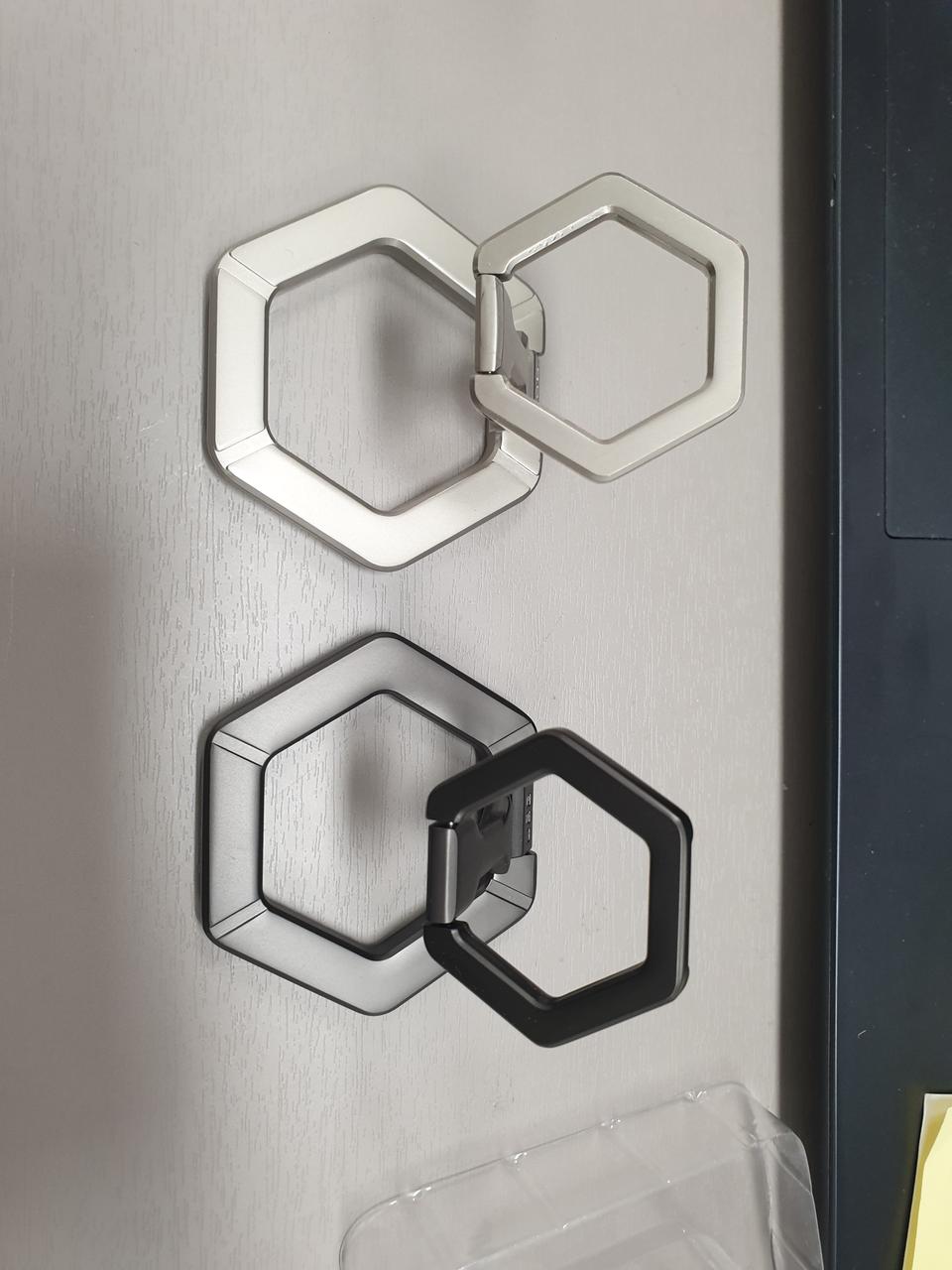 UAG 마그네틱 링 스탠드 팝니다색상은 그레이와 티타늄 골드 2가지입니