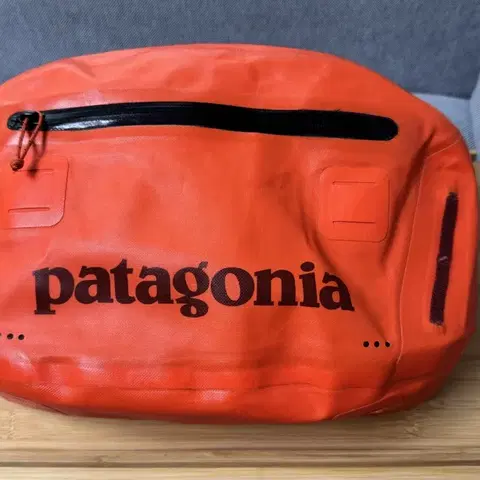 파타고니아 스톰프론트 힙팩 10L 미사용