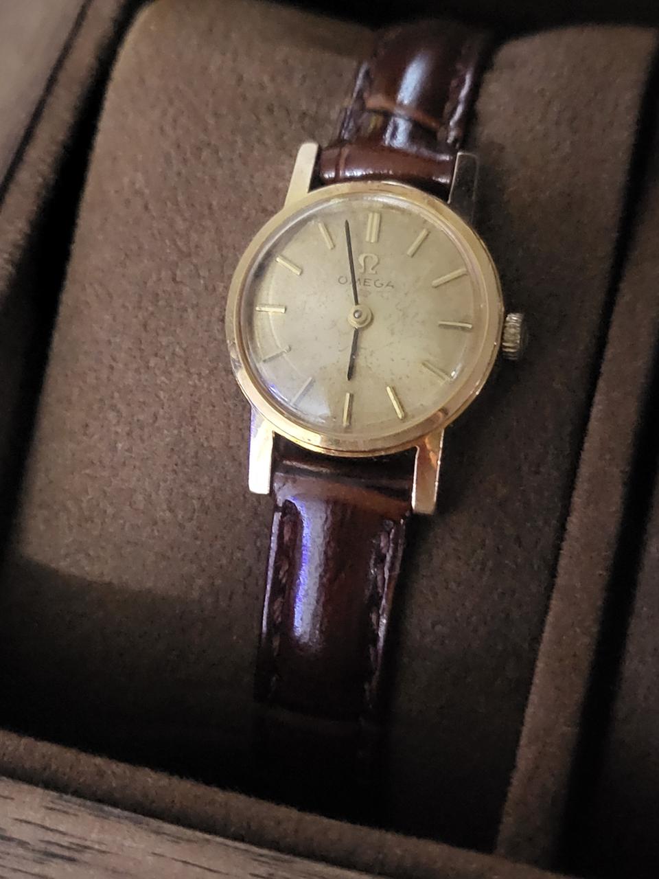 오메가 수동 여성시계