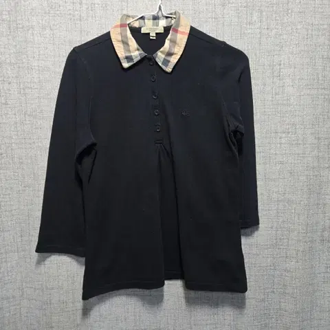 버버리런던 여성 롱슬리브 카라 긴팔티 M