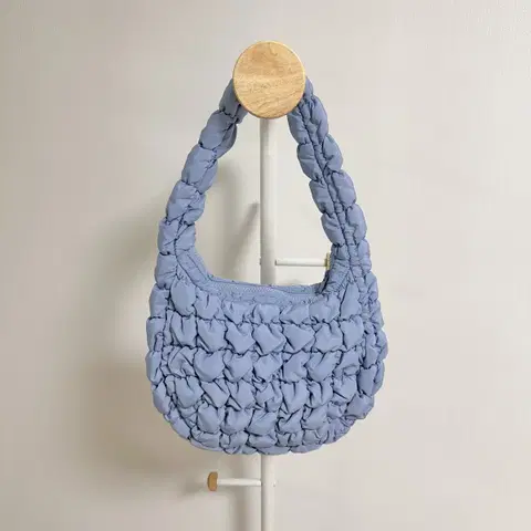 코스 퀄티드미니백 구름백 스카이블루