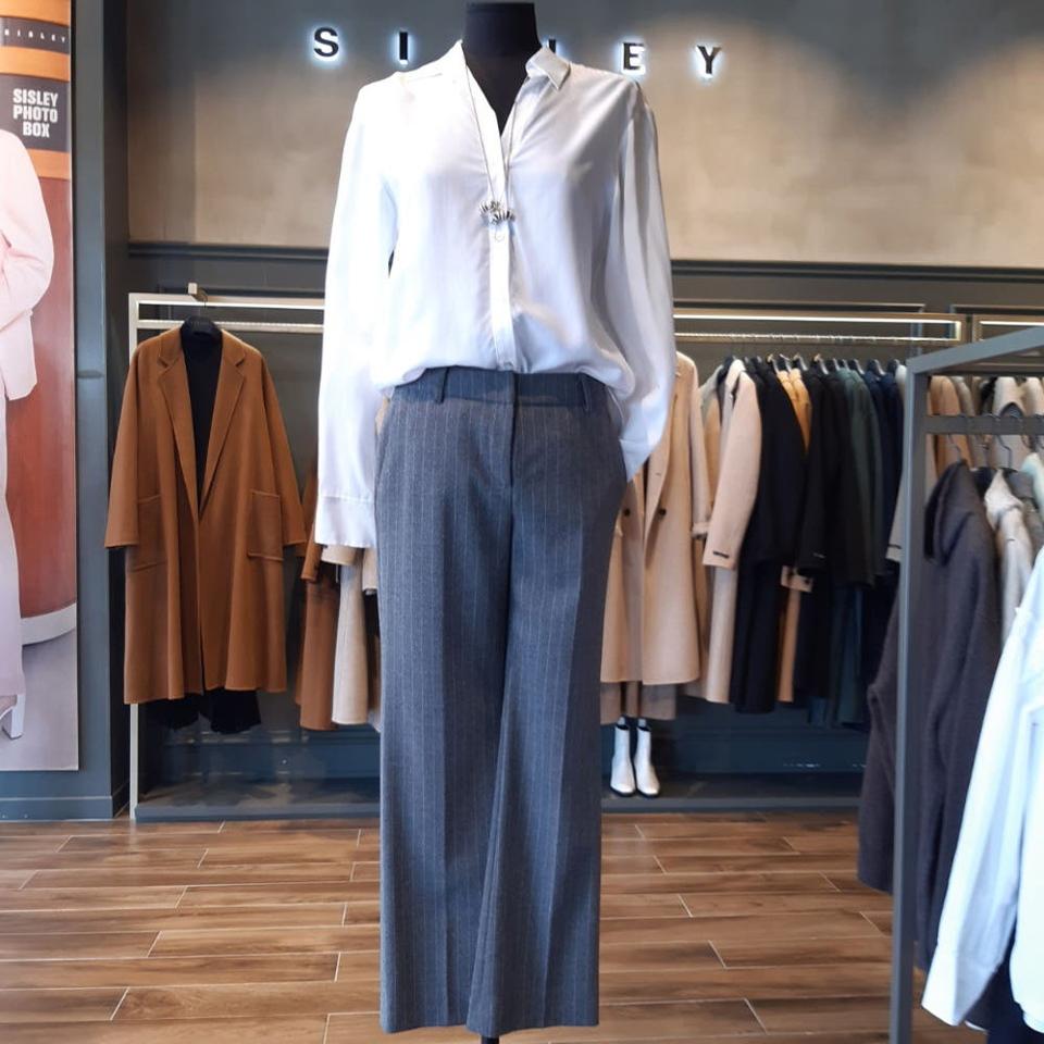 SISLEY 브이넥 기본 블라우스