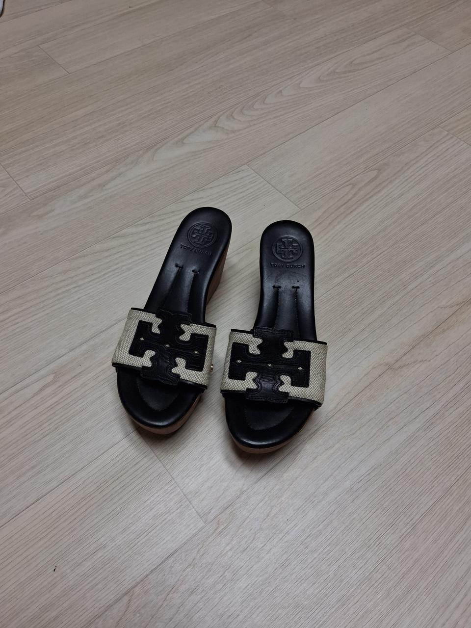 토리버치 통굽 샌들 여 230