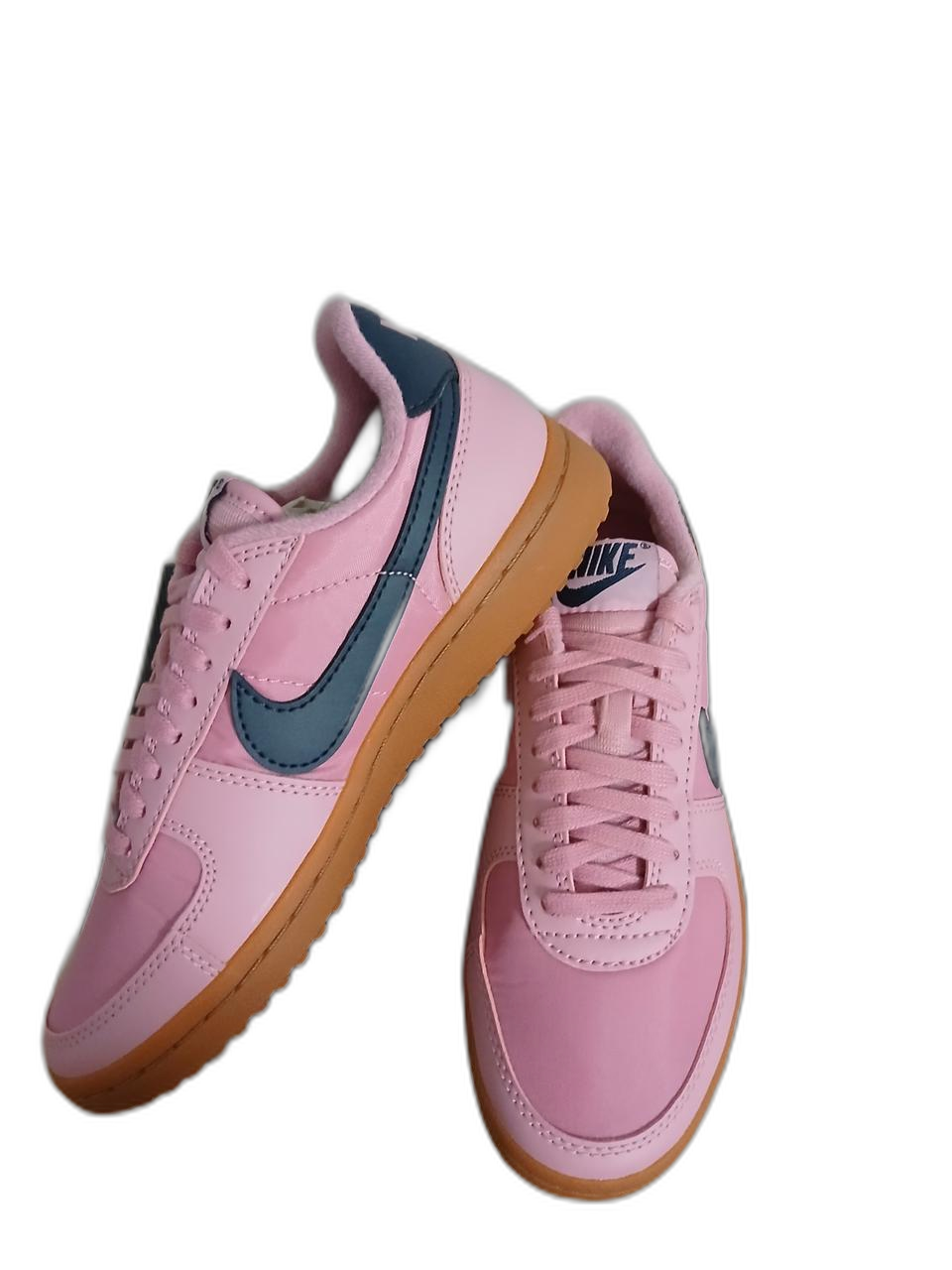 나이키. 운동화 235