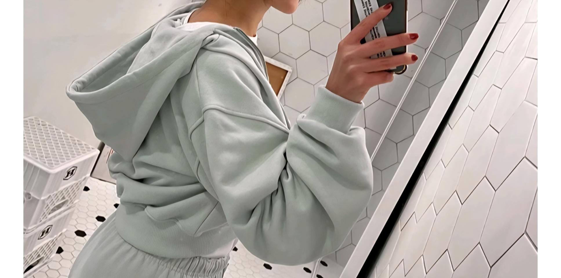 세미크롭 후드티