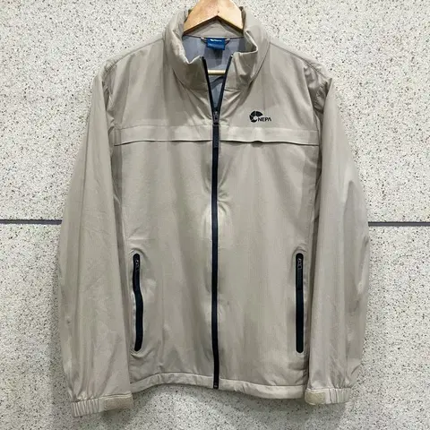 100~105 사이즈 남성 네파 바람막이 자켓