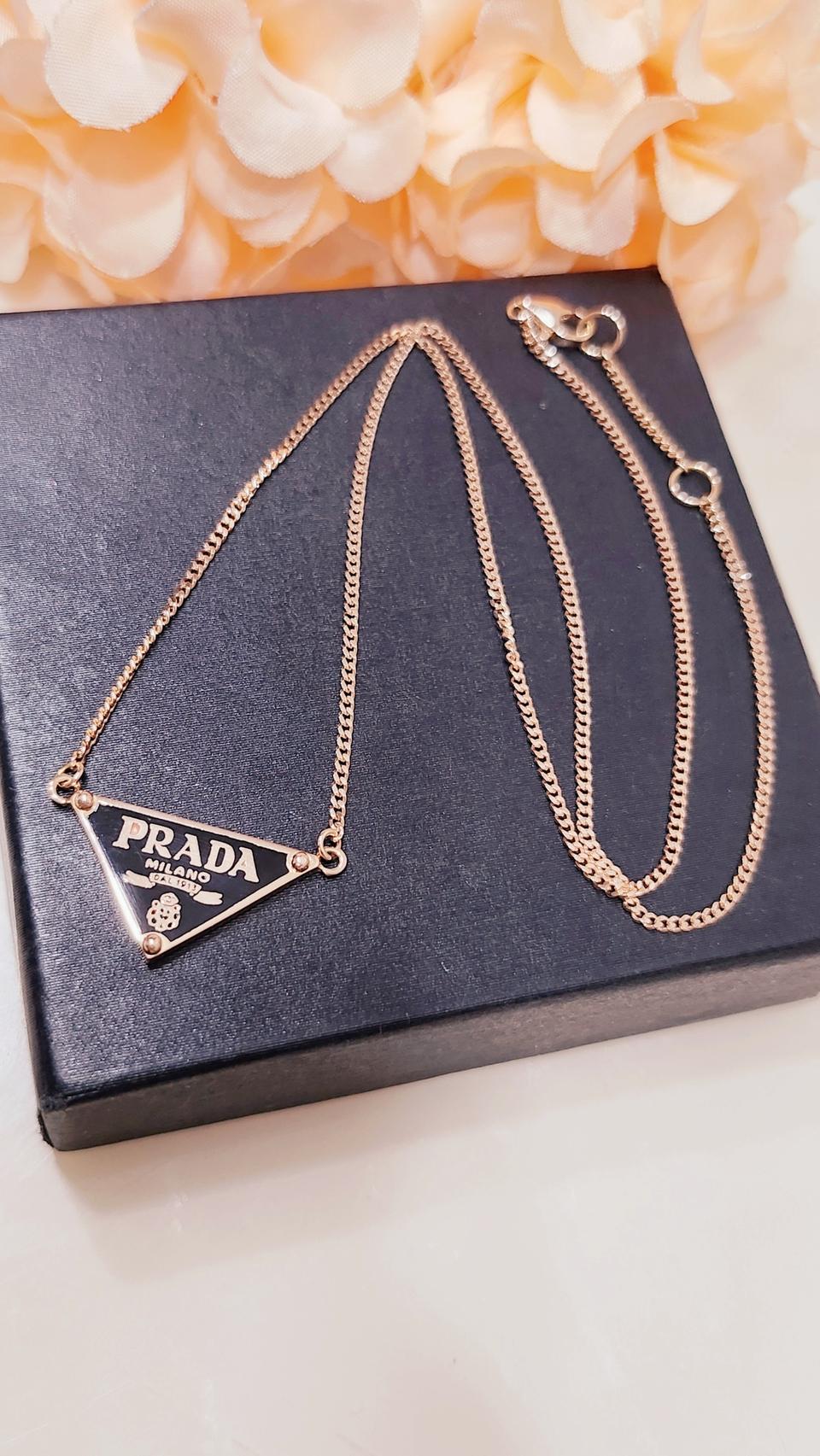 @정리가@ 18k 트렌디 양면 삼각 목걸이