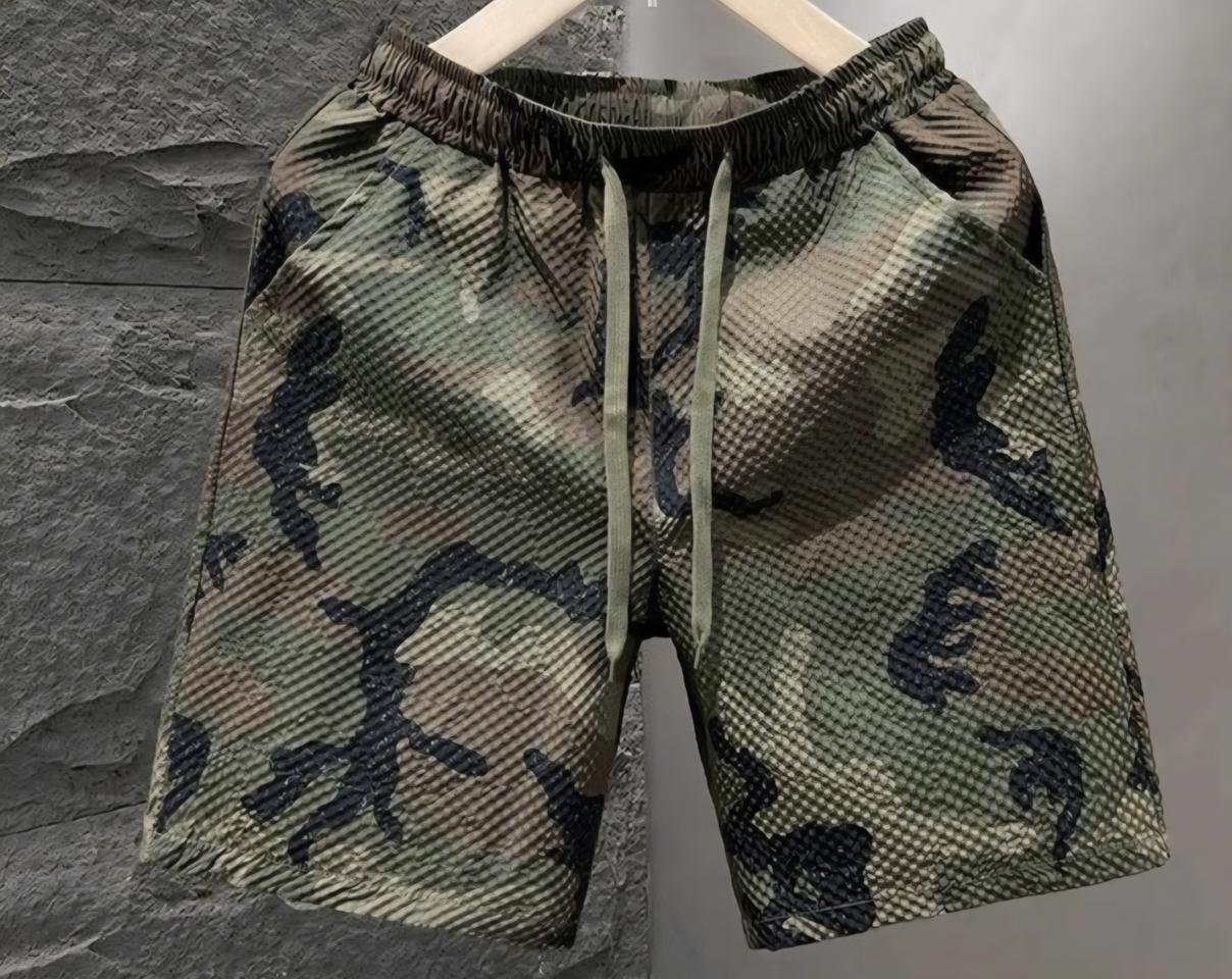 (새제품)잠시배송비무료.얼룩무늬 반바지.