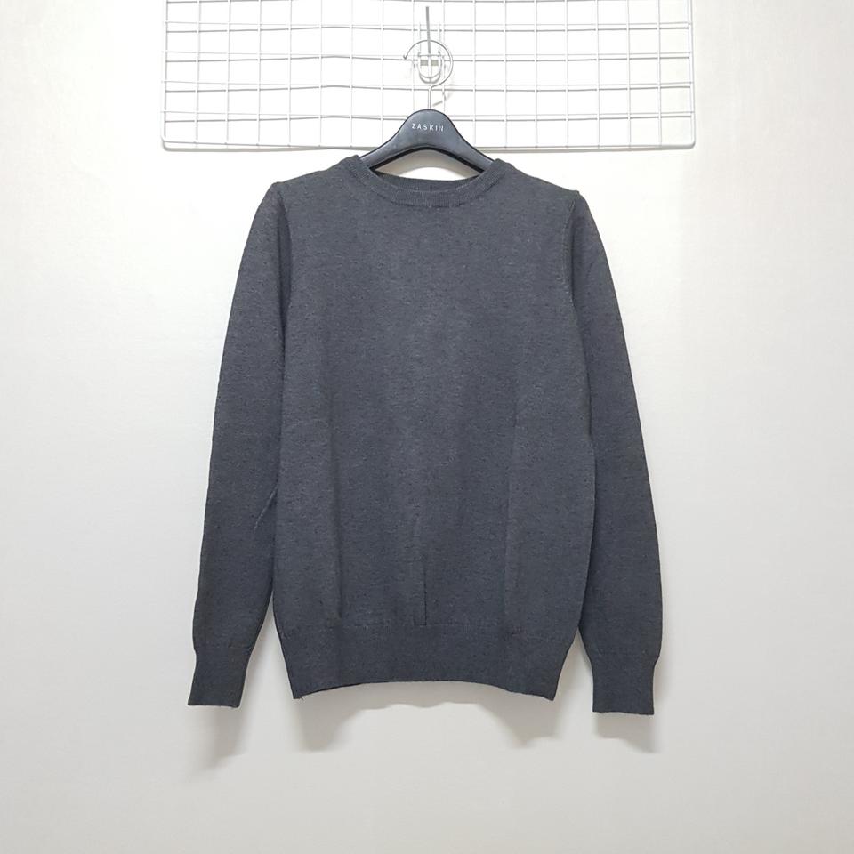 부드러운 라운드넥 기본 니트 차콜 그레이 55사이즈