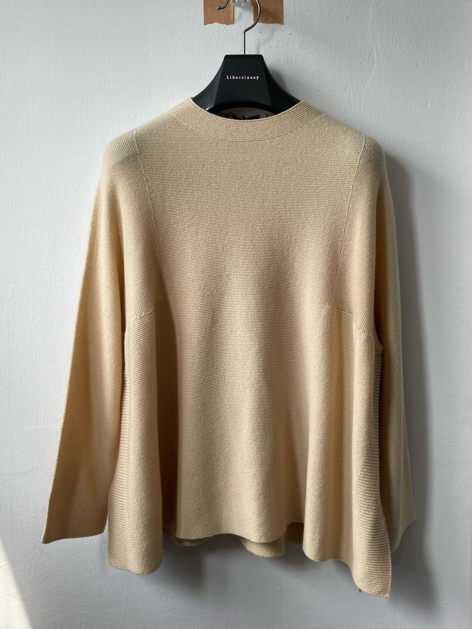 한섬 레트바이트 판초 파라슈트 홀가먼트 니트 새상품팝니다.