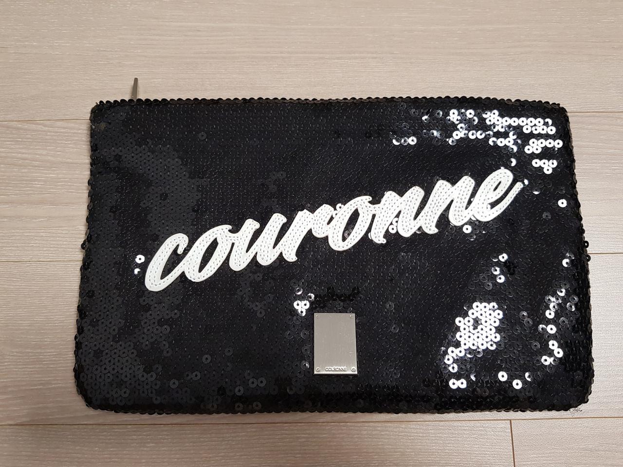 쿠론 스팽글 클러치백(택포)