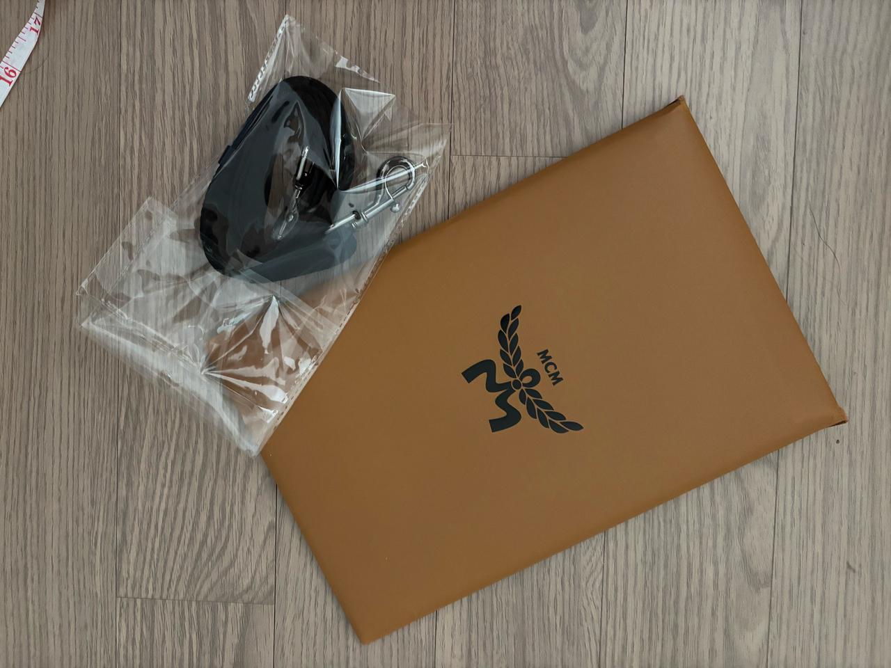 새것mcm 가방 크로스 스트랩 길이조절 가능, 25년 달력