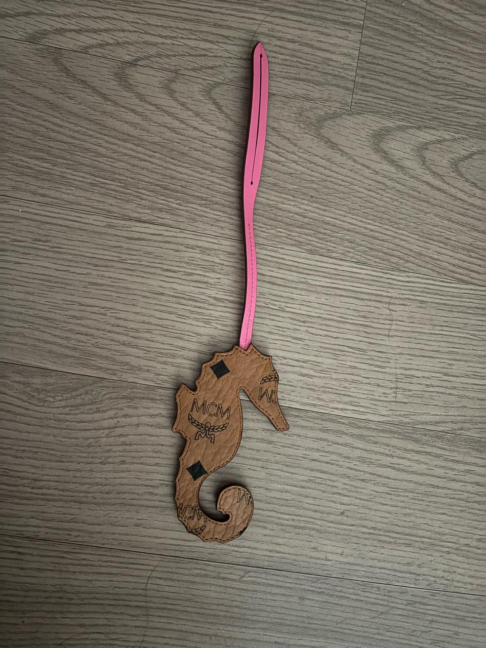새것 mcm 가방 백참 키링 악세사리