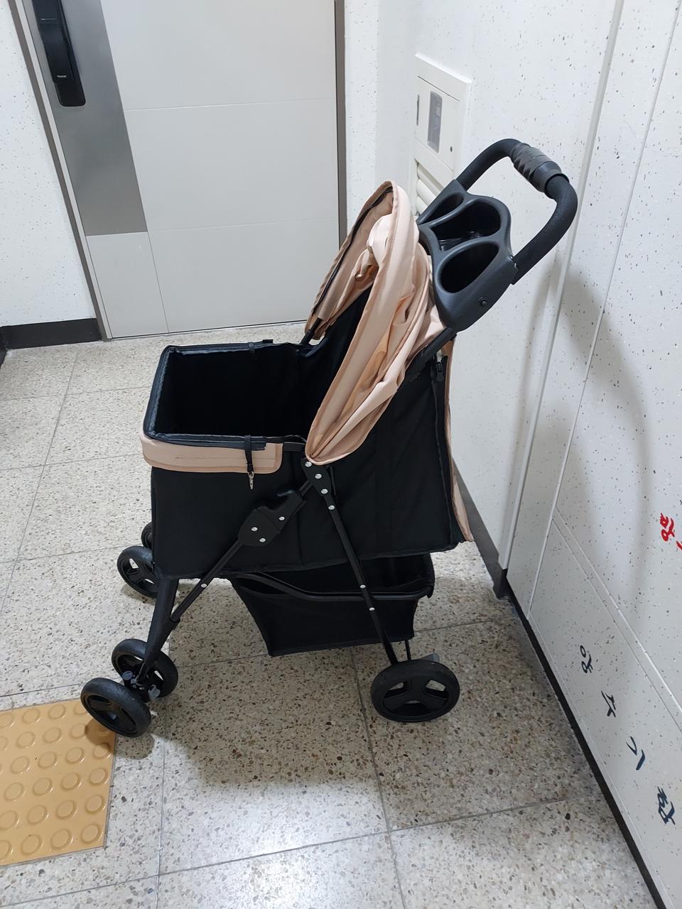 애완견 유모차 25000원