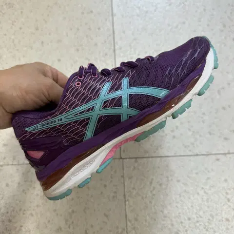 아식스 젤 님버스18 런닝 운동화 225