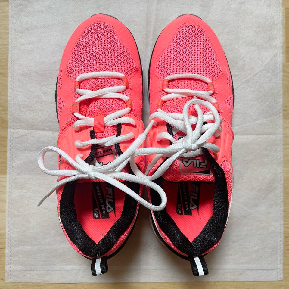 FILA 휠라 필라 핑크 운동화 (230)