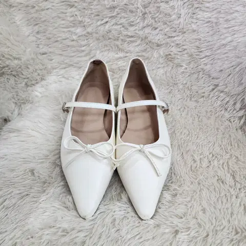 스틸레토 리본 플랫슈즈 230