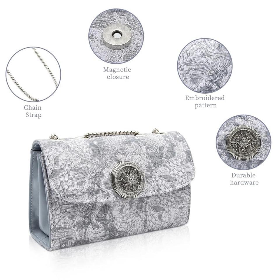 (새상품)자수패턴 가죽 체인 크로스백/숄더백