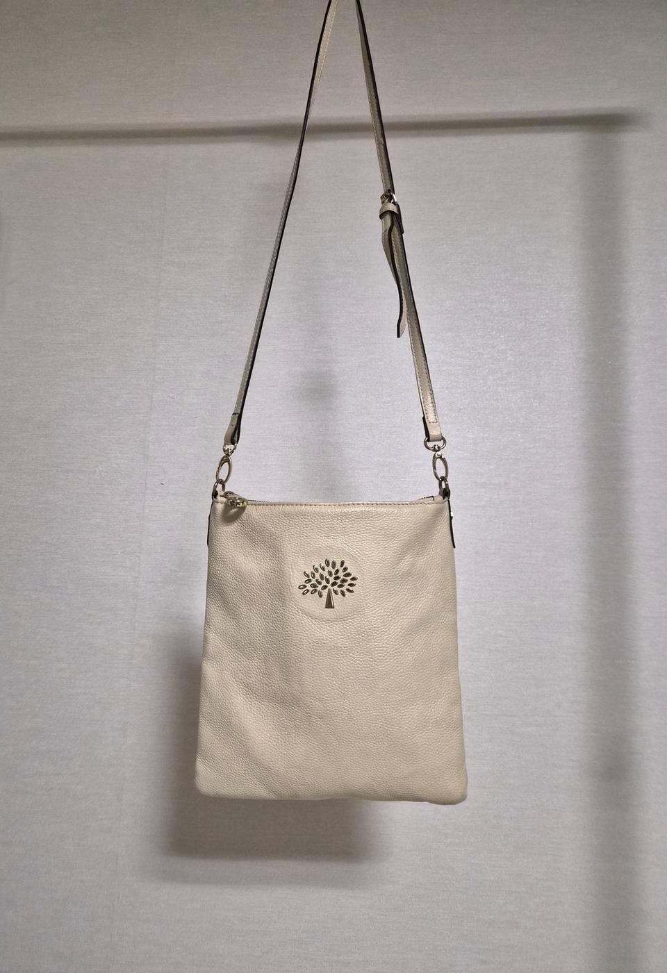 택포)정품 멀버리 가죽 크로스백 아이보리