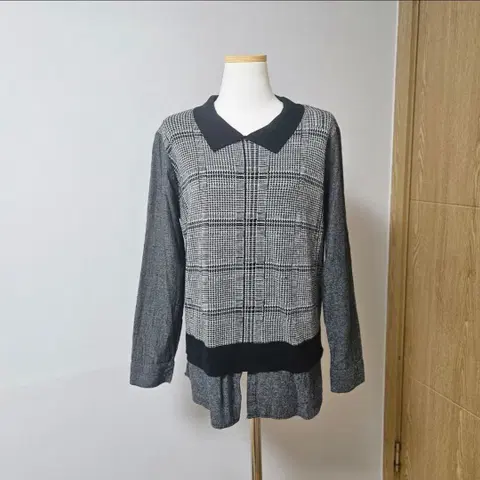 여성 아방핏 체크무늬 패턴 그레이블랙 카라 셔츠 맨투맨 블라우스 55