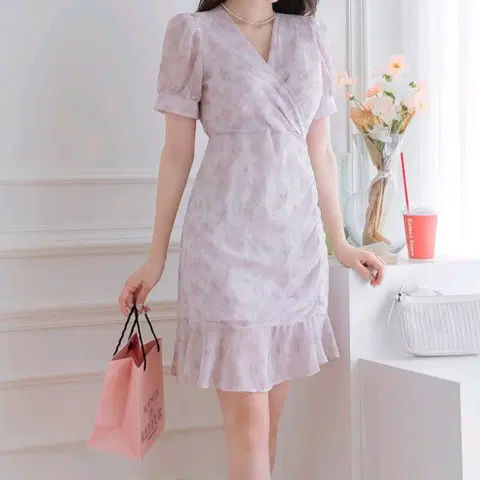 아뜨랑스 핑크 메탈펄사 랩원피스 미니 언발 셔링 플라워 반팔 드레스