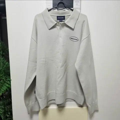 디스이즈네버댓 E/T-Logo Polo Ivory 카라 긴팔니트 L사이즈