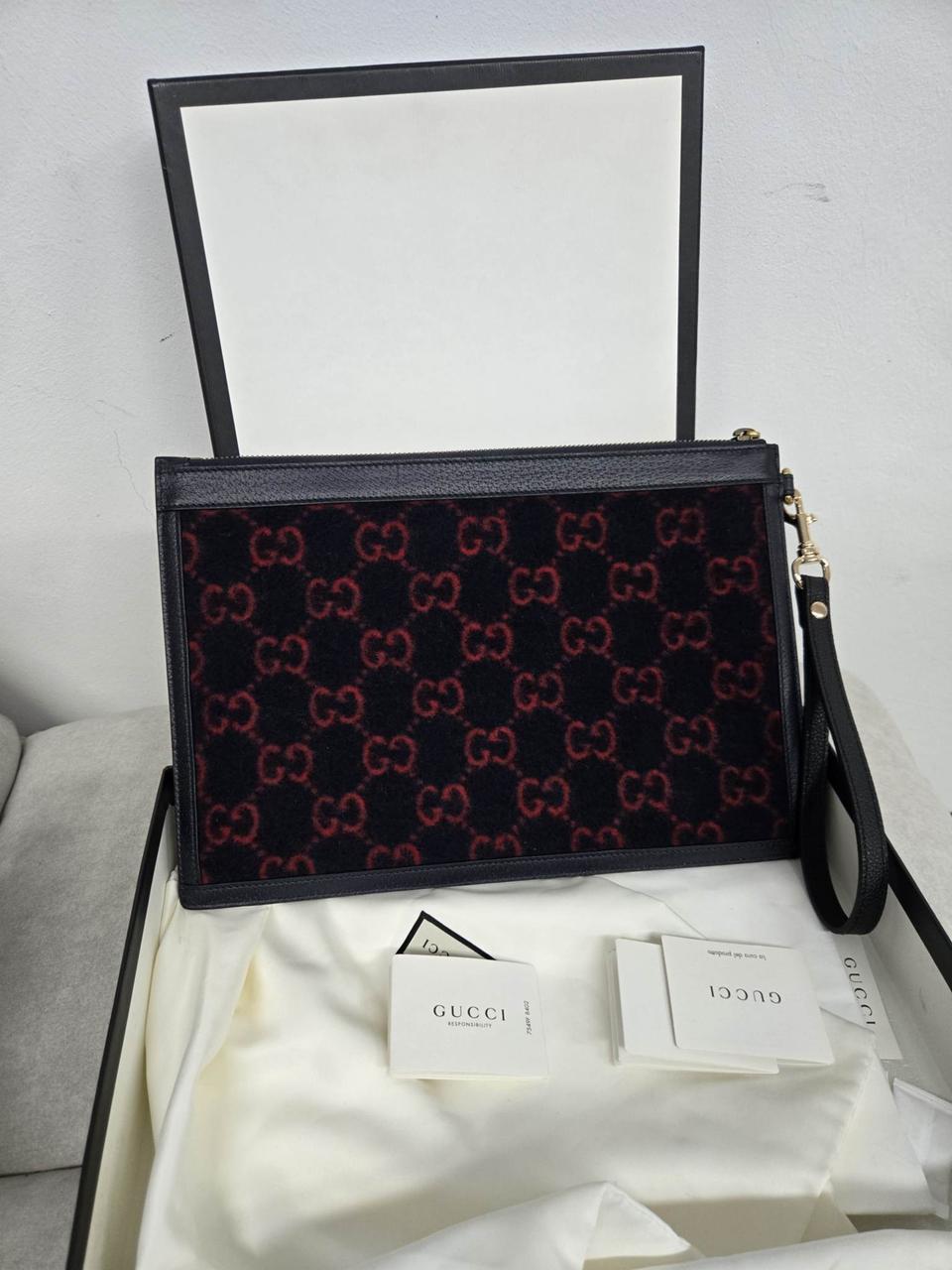 [정품][A급]구찌 시그니처 벨벳 클러치백