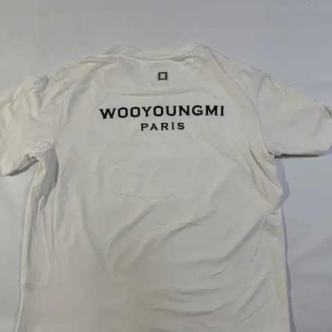 우영미 파리스 백로고 반팔 티셔츠(46사이즈)