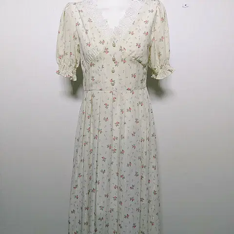 여성롱원피스 소녀풍 레이스 진주단추 55 아이보리 핑크 플라워