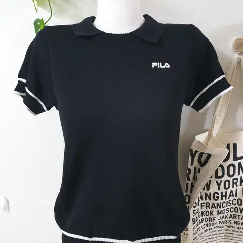 새상품 휠라 여성골프 카라여름니트 자수로고 블랙 M