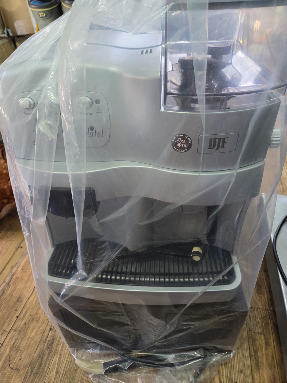 Calet CLT-Q001 자동 커피머신