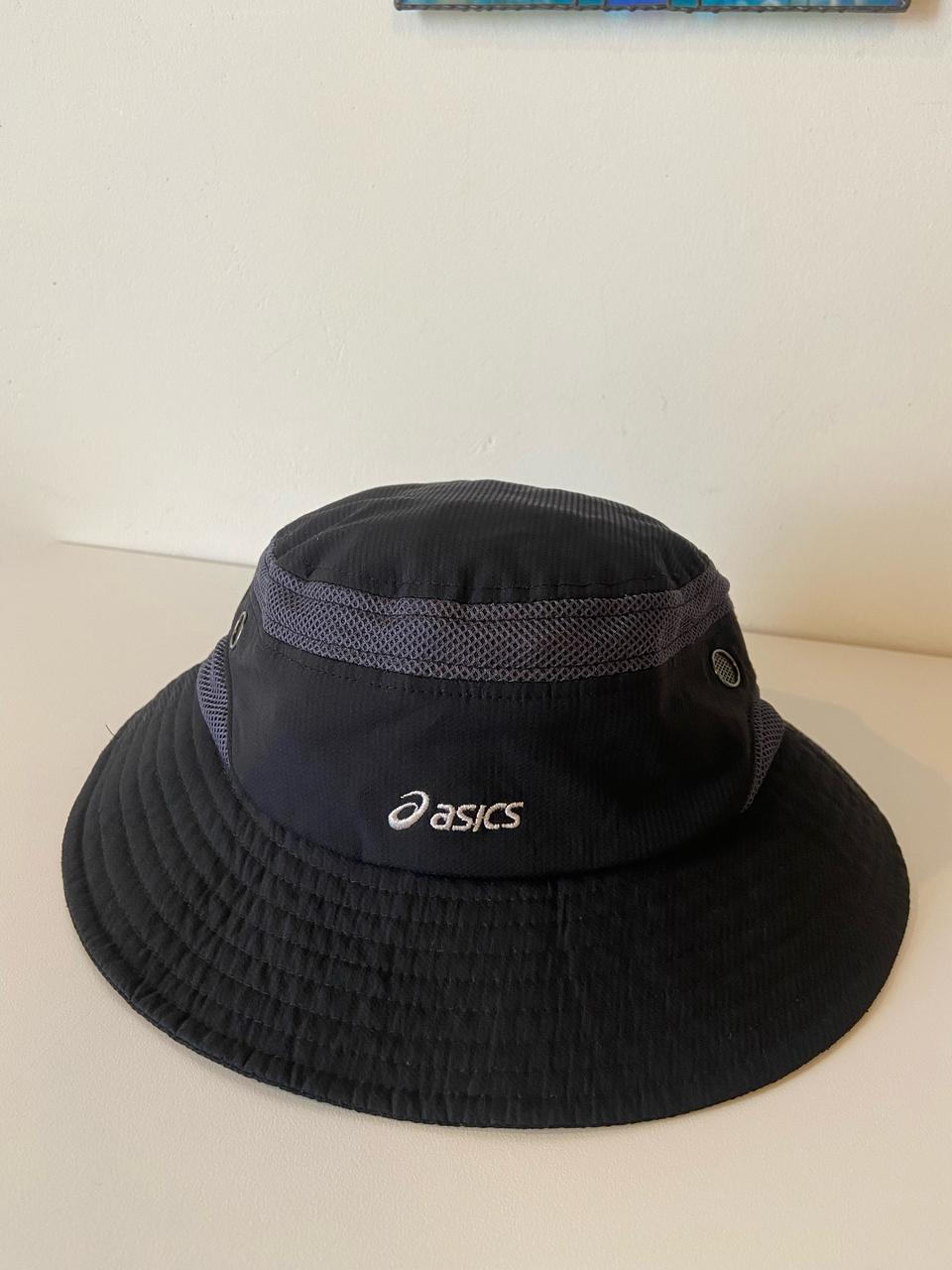아식스 버킷햇