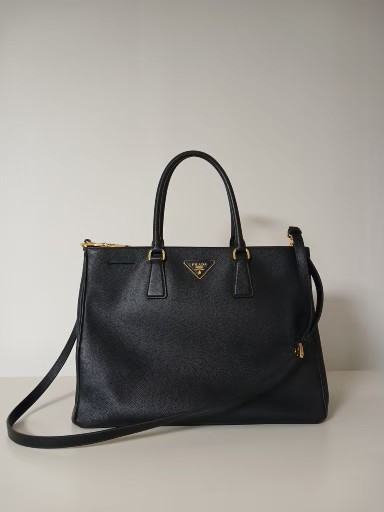 정품 ) 프라다 사피아노 2WAY 토트백