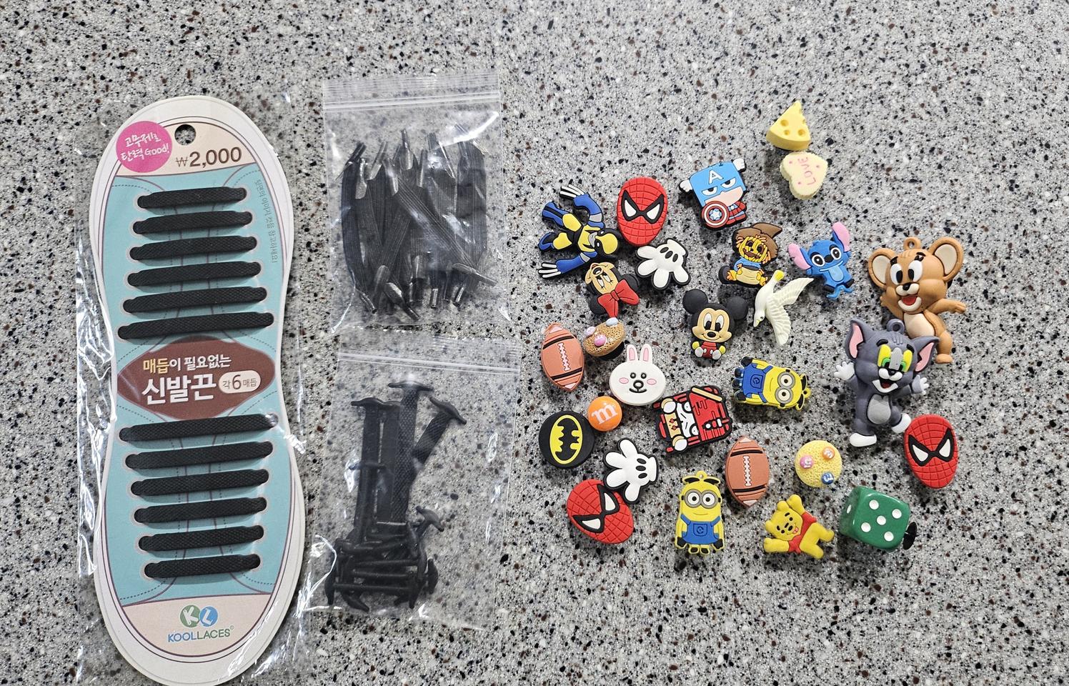 매듭없는 신발끈(3세트) + 캐릭터 지비츠(28개)