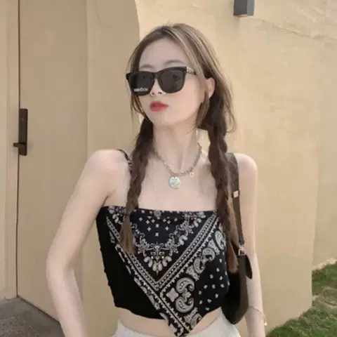 페이즐리 나시 반다나 탑 미사용 새상품 블랙&화이트