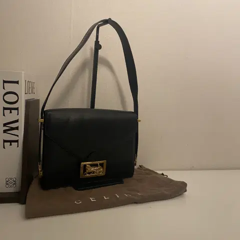 CELINE / 빈티지 셀린느 다크네이비 황금 마차 숄더백 / 마차백