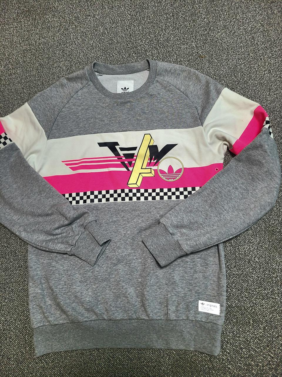 아디다스  오리지널스 빅로고 맨투맨 S