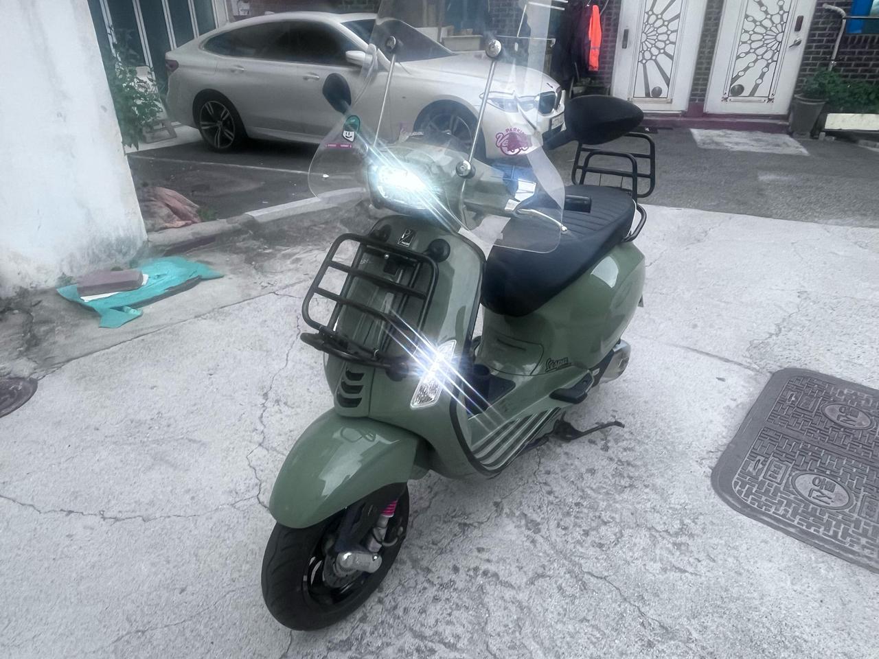 베스파125 스프린트 국방색 그린 카키 23년식
