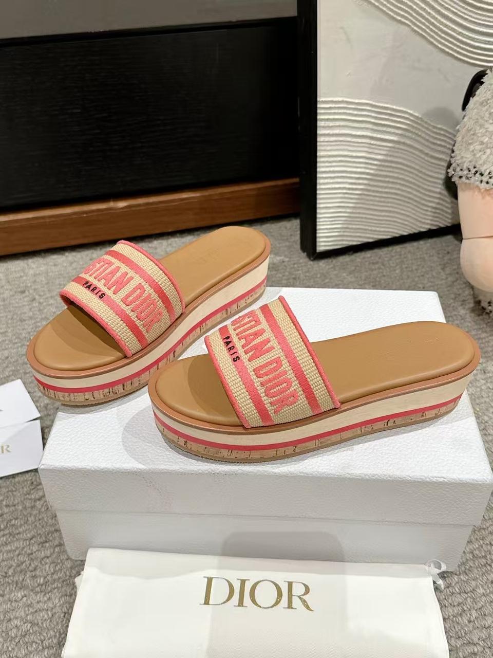 새상품)디올뮬 슬리퍼 36