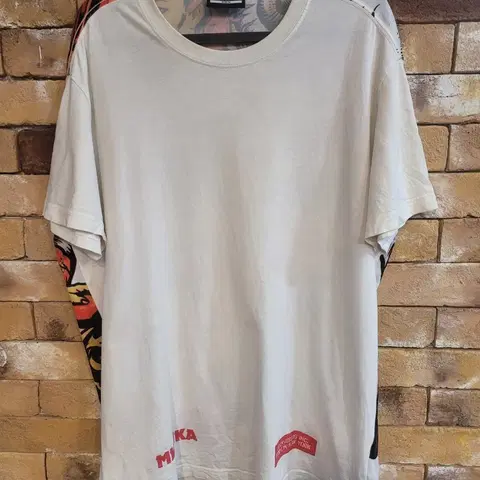 MISHKA NYC 화이트 프린팅 반팔티 M