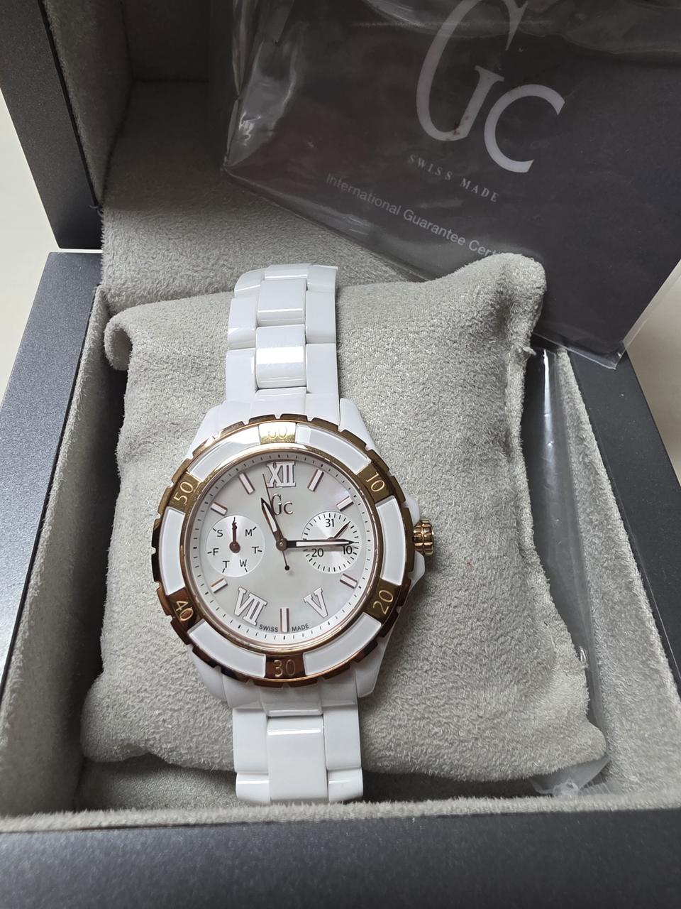 (중고) GC 여성 세라믹 화이트시계