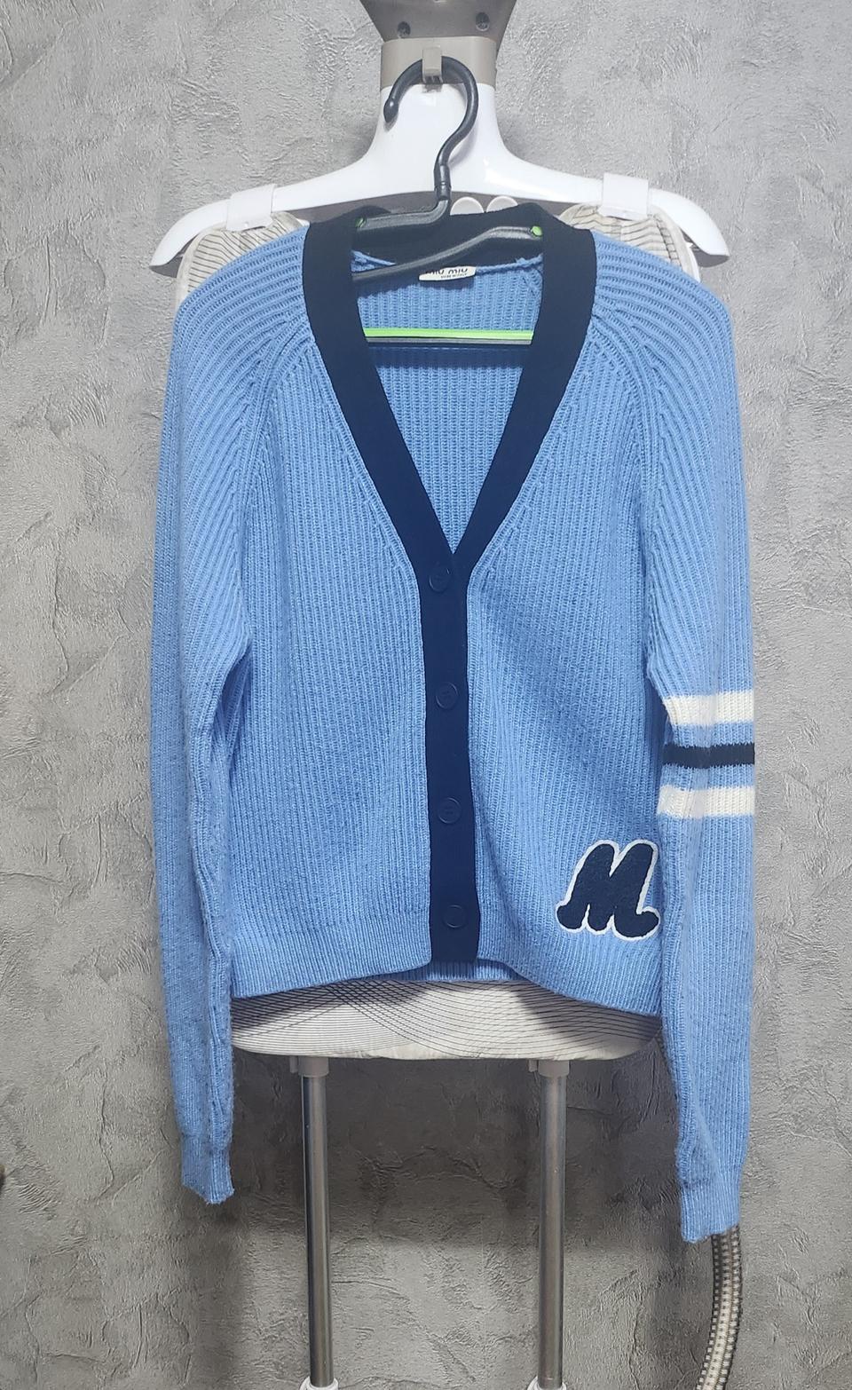 미우미우 가디건