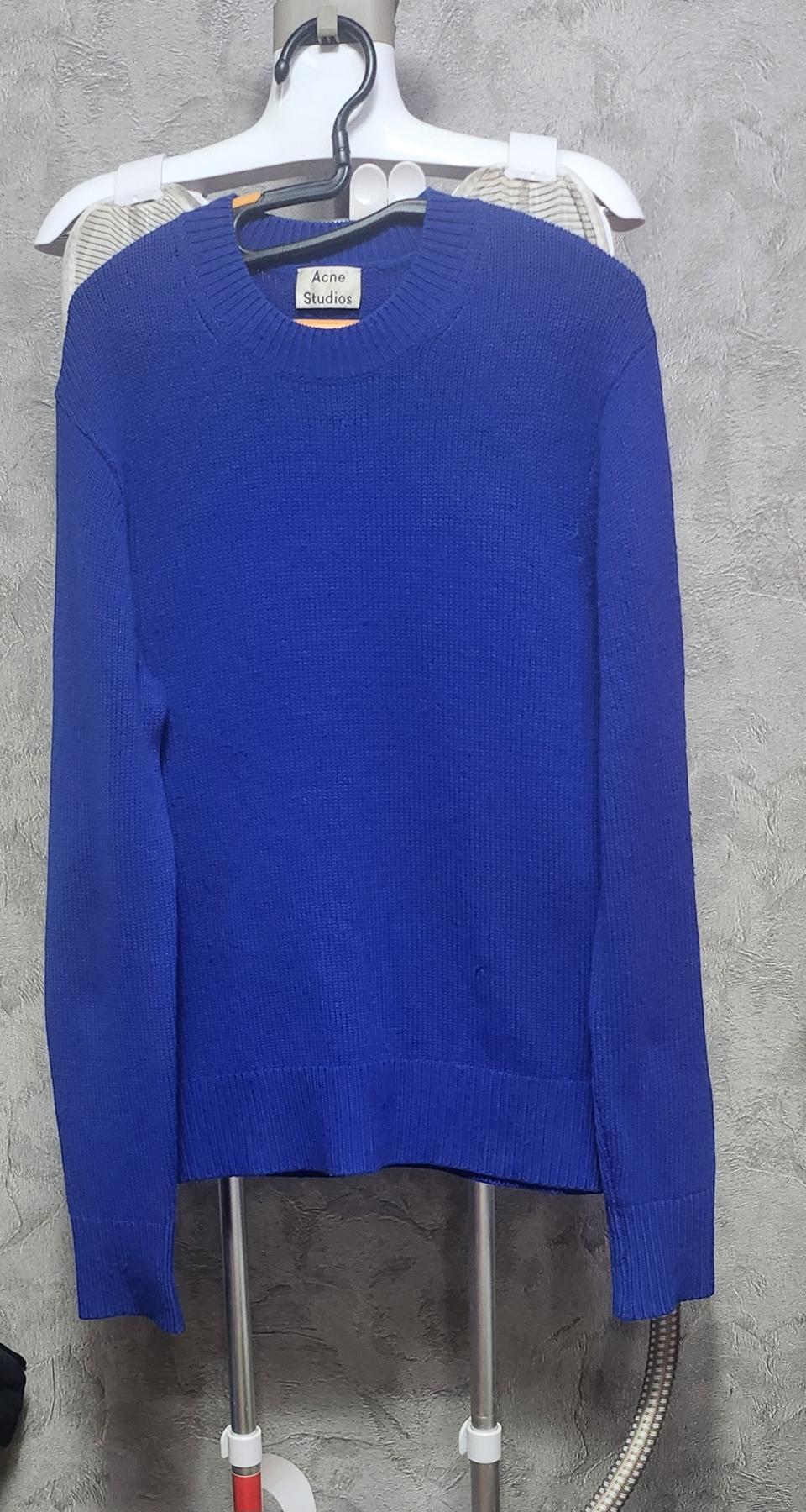 아크네스튜디오니트티