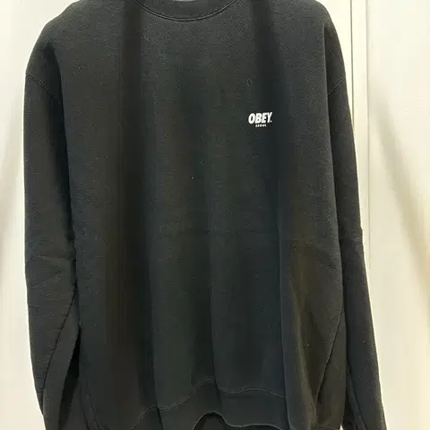 오베이 서울콜렉션 맨투맨