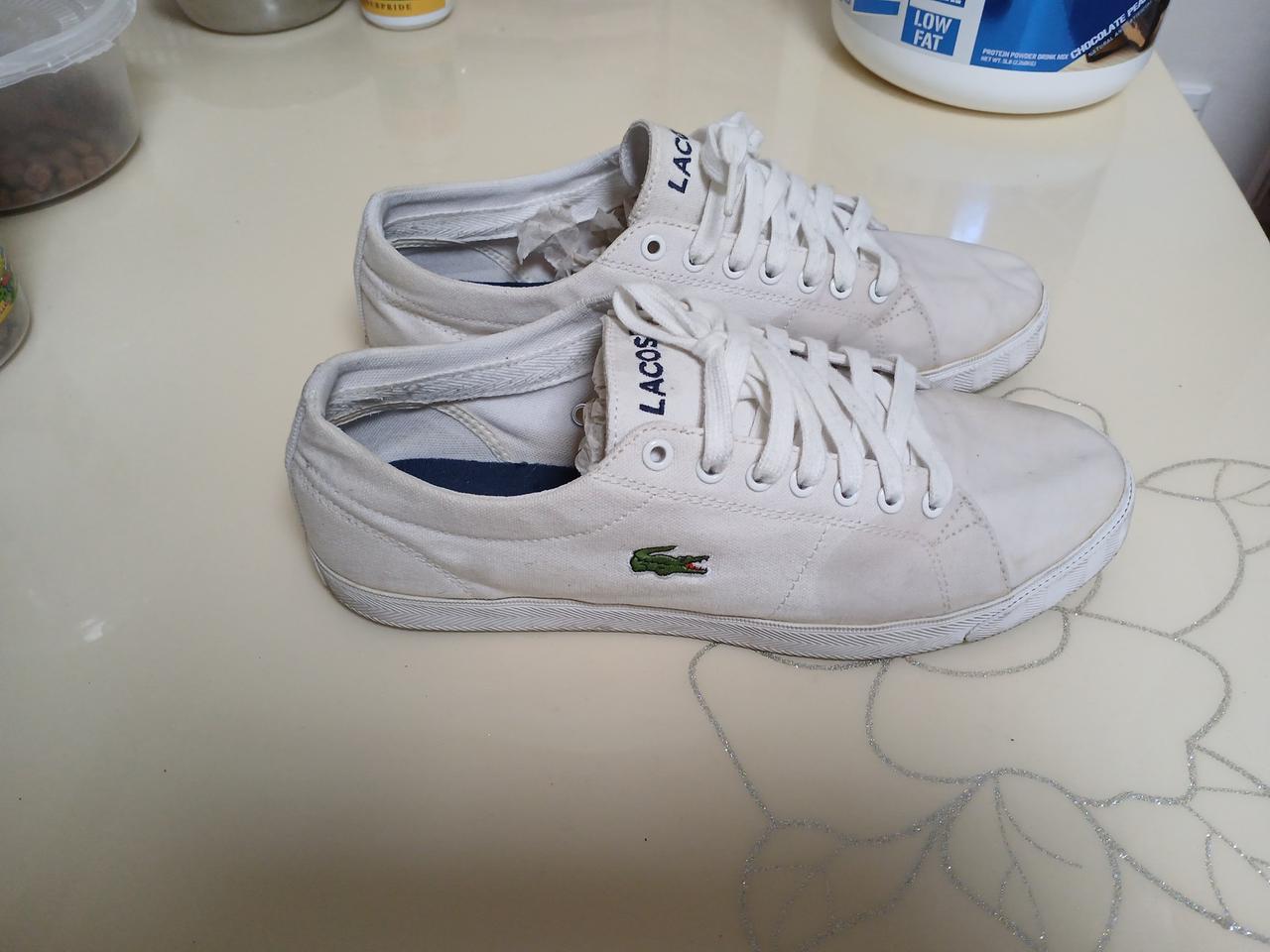 라코스테스니커즈