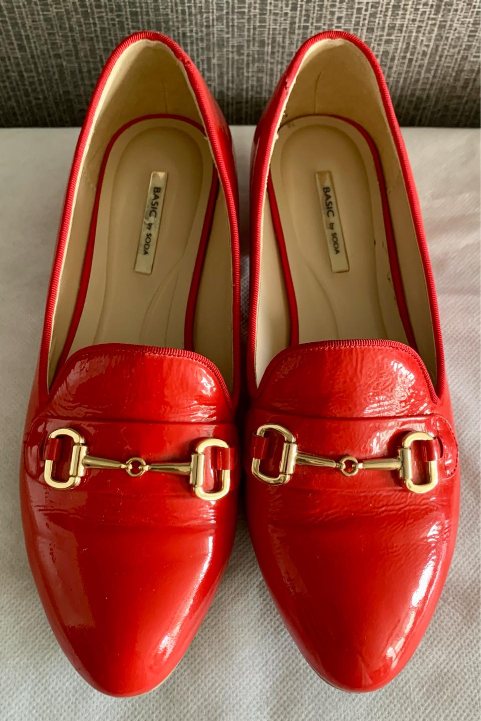 소다 SODA 오렌지 주황 플랫 애나멜 로퍼 플랫 슈즈 구두 235