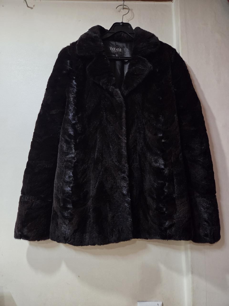 이오디 김동수깎은 밍크코트