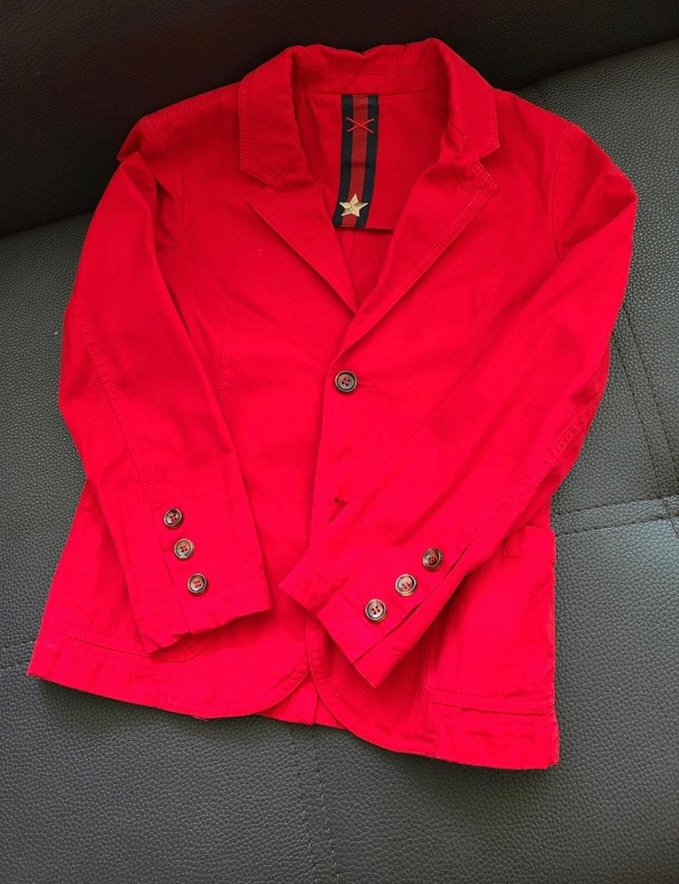 구찌 레드 블레이저
